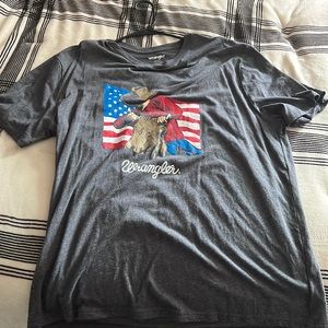 Wrangler XL Gray Cowboy USA Flag Tee Short Sleeve like new with no shrinkage.